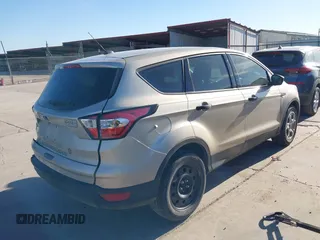 2017 Ford Escape S с VIN 1FMCU0F70HUB79145, выставлен на аукционе IAAI как лот 41734309 с пробегом 77 113 миль миль и . История ставок и продаж доступна на DreamBid. Изображение 4.