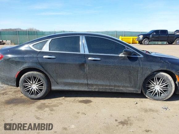 2015 Chrysler 200 C with VIN 1C3CCCCB3FN575678, listed as a IAAI auction lot 41765454 with 86,187 mi miles. Bid and sale history available at carsss.com. Image 13.
