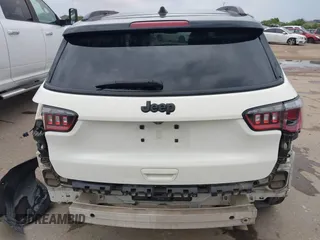 2020 Jeep Compass Latitude z VIN 3C4NJCBB3LT211543, wystawiony jako IAAI lot #42130702 z przebiegiem 70 227 mil mil oraz . Historia ofert i sprzedaży dostępna na DreamBid. Obrazek 17.
