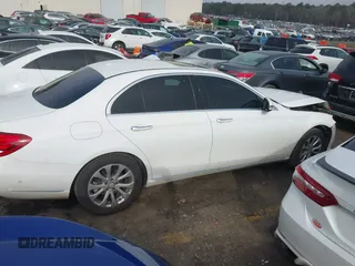 2017 Mercedes-Benz E-Class E 300 Luxury with VIN WDDZF4KB9HA072483, listed as a IAAI auction lot 41805058 with 131,890 mi miles. Bid and sale history available at carsss.com. Image 13.