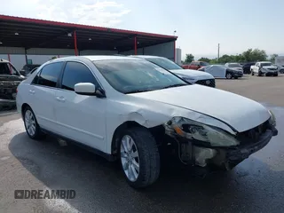 2003 Honda Accord LX z VIN 1HGCM56323A074360, wystawiony jako IAAI lot #42040895 z przebiegiem 283 568 mil mil oraz . Historia ofert i sprzedaży dostępna na DreamBid. Obrazek 1.