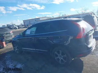 2015 Volvo XC60 T6 Platinum with VIN YV4902RM1F2648904, listed as a IAAI auction lot 40987622 with 80,745 mi miles. Bid and sale history available at carsss.com. Image 15.