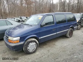 1993 Dodge Caravan Grand SE with VIN 1B4GH44R8PX538175, listed as a Copart auction lot 44347575 with 210,087 mi miles and Salvage Title. Bid and sale history available at carsss.com. Image 1.