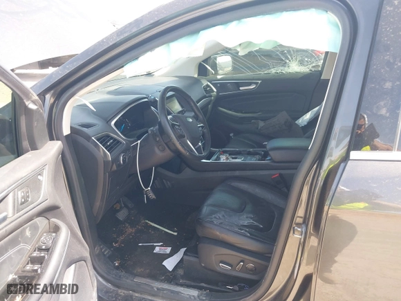 2019 Ford Edge Titanium with VIN 2FMPK3K9XKBC06140, listed as a IAAI auction lot 41817699 with 44,615 mi miles. Bid and sale history available at carsss.com. Image 5.