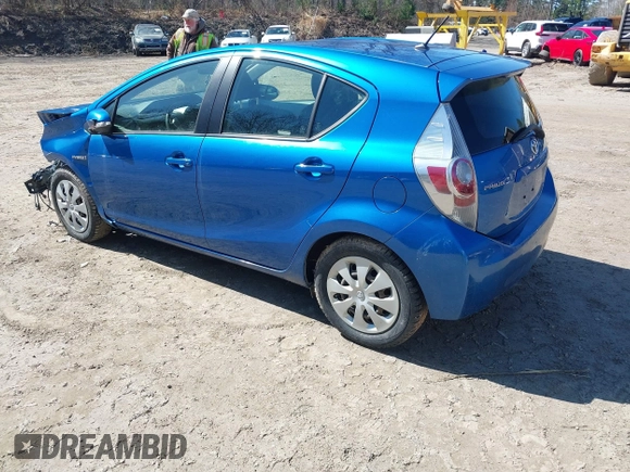 2012 Toyota Prius One z VIN JTDKDTB38C1527448, wystawiony jako IAAI lot #42070550 z przebiegiem Nie podano mil oraz . Historia ofert i sprzedaży dostępna na DreamBid. Obrazek 3.