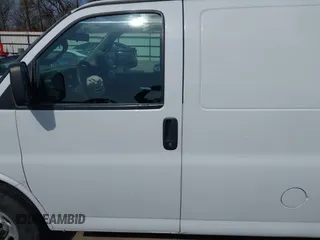 2019 GMC Savana Cargo with VIN 1GTW7AFGXK1220517, listed as a IAAI auction lot 41547025 with 131,264 mi miles. Bid and sale history available at carsss.com. Image 15.