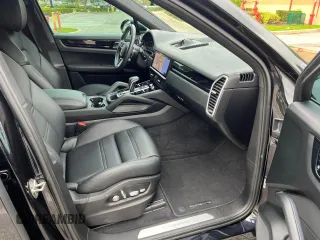 2021 Porsche Cayenne with VIN WP1BA2AY1MDA42096, listed as a Copart auction lot 47102475 with 26,255 mi miles and Non repairable. Bid and sale history available at DreamBid. Image 5.