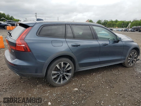 2022 Volvo V60 with VIN YV4102WK5N2093177, listed as a Copart auction lot 57644385 with 66,550 mi miles and Salvage title. Bid and sale history available at DreamBid. Image 3.
