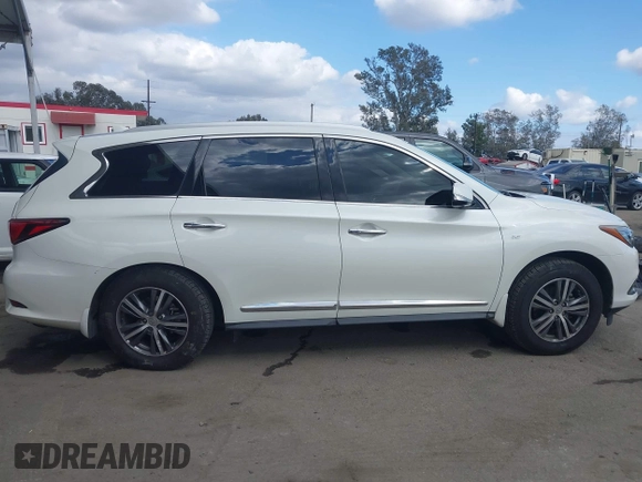 2020 Infiniti QX60 Pure с VIN 5N1DL0MN1LC508135, выставлен на аукционе IAAI как лот 42040838 с пробегом 59 195 миль миль и . История ставок и продаж доступна на DreamBid. Изображение 13.