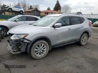 2017 Nissan Rogue SL z VIN JN8AT2MV9HW002761, wystawiony jako Copart lot #50641165 z przebiegiem 85 086 mil mil oraz Szkoda całkowita • Salvage title. Historia ofert i sprzedaży dostępna na DreamBid. Obrazek 1.