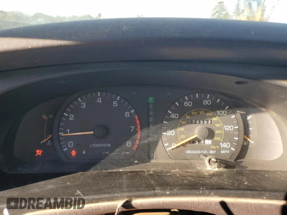 1992 Toyota Camry LE with VIN 4T1SK12E3NU104088, listed as a Copart auction lot 47496735 with 174,957 mi miles and Salvage Title. Bid and sale history available at carsss.com. Image 9.