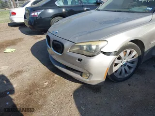 2009 BMW 7 Series 750i with VIN WBAKA83599CY35258, listed as a IAAI auction lot 42003363 with 1 mi miles. Bid and sale history available at carsss.com. Image 6.