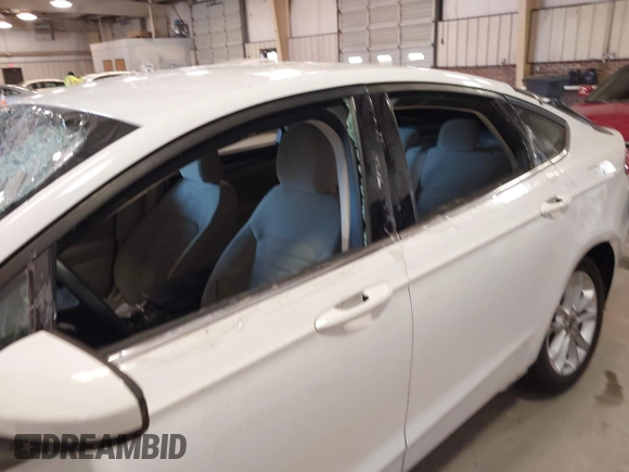 2020 Ford Fusion Hybrid SE with VIN 3FA6P0LU7LR173500, listed as a IAAI auction lot 41368311 with 105,202 mi miles. Bid and sale history available at carsss.com. Image 20.