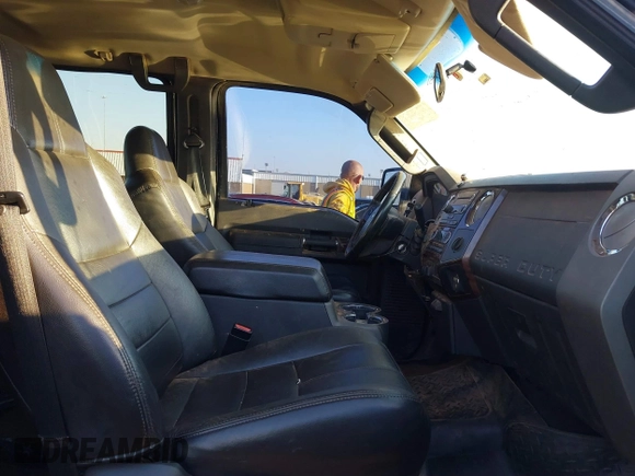 2010 Ford Super Duty F-250 SRW XL with VIN 1FTSW2BR6AEA14388, listed as a IAAI auction lot 41633890 with 251,600 mi miles. Bid and sale history available at carsss.com. Image 5.