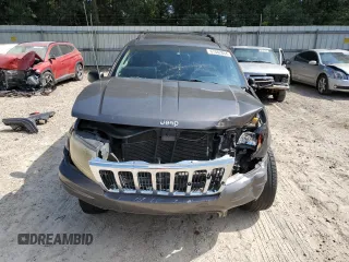 2002 Jeep Grand Cherokee with VIN 1J8GX48S12C255290, listed as a Copart auction lot 57832025 with 191,293 mi miles and Non repairable. Bid and sale history available at DreamBid. Image 5.