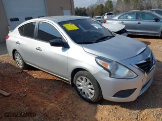 2015 Nissan Versa S Plus with VIN 3N1CN7APXFL831393, listed as a IAAI auction lot 41511732 with NaN miles. Bid and sale history available at carsss.com. Image 1.