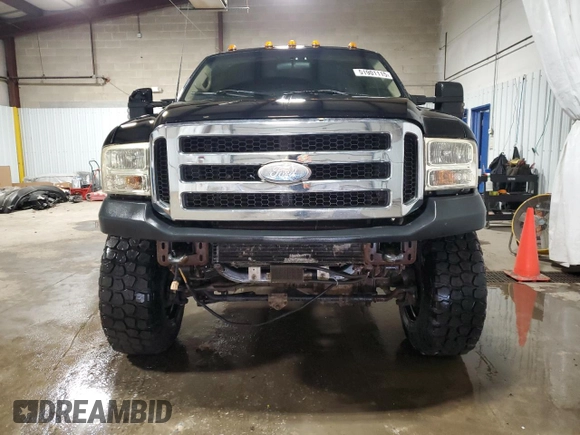 1999 Ford Super Duty F-250 XL with VIN 1FTNW21F5XED89816, listed as a Copart auction lot 51901115 with 357,199 mi miles and Salvage Title. Bid and sale history available at carsss.com. Image 5.