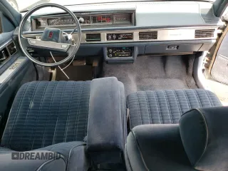 1989 Oldsmobile Delta z VIN 1G3HN54C8KH301125, wystawiony jako Copart lot #70709764 z przebiegiem 87 068 mil mil oraz Tytuł czysty. Historia ofert i sprzedaży dostępna na DreamBid. Obrazek 8.