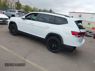 2024 Volkswagen Atlas SE с VIN 1V2WR2CA2RC560161, выставлен на аукционе IAAI как лот 42047000 с пробегом 16 063 миль миль и . История ставок и продаж доступна на DreamBid. Изображение 3.