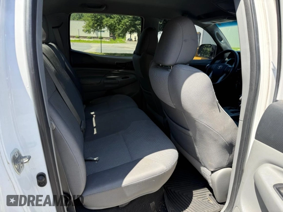 2013 Toyota Tacoma with VIN 5TFLU4EN1DX063442, listed as a Copart auction lot 62521295 with 211,682 mi miles and Clean title. Bid and sale history available at DreamBid. Image 6.