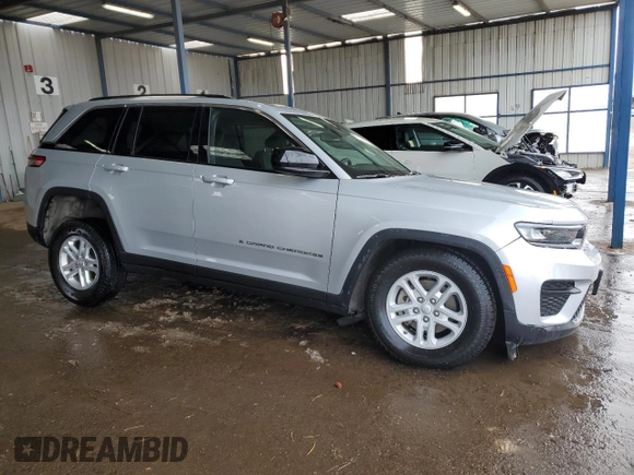 2024 Jeep Grand Cherokee Laredo X with VIN 1C4RJHAG1RC700457, listed as a Copart auction lot 86838194 with 0 mi miles and Clean Title. Bid and sale history available at carsss.com. Image 4.
