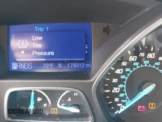2013 Ford Escape SE with VIN 1FMCU0G90DUA41793, listed as a IAAI auction lot 41842981 with 179,312 mi miles. Bid and sale history available at carsss.com. Image 15.