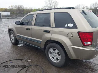 2006 Jeep Grand Cherokee Laredo with VIN 1J4GS48K16C270832, listed as a IAAI auction lot 42011375 with 246,466 mi miles. Bid and sale history available at carsss.com. Image 14.