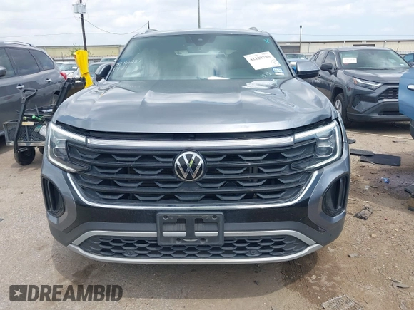 2024 Volkswagen Atlas SE with VIN 1V2JE2CAXRC237272, listed as a IAAI auction lot 42128786 with 61,475 mi miles and . Bid and sale history available at DreamBid. Image 12.