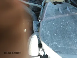 2019 Chevrolet Camaro 1LT z VIN 1G1FB3DS4K0156054, wystawiony jako IAAI lot #41178869 z przebiegiem 29 354 mil mil oraz . Historia ofert i sprzedaży dostępna na DreamBid. Obrazek 12.