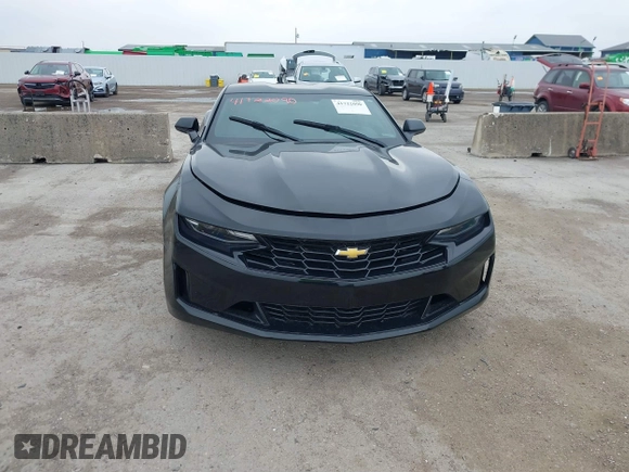2019 Chevrolet Camaro 1LS with VIN 1G1FB1RX5K0119622, listed as a IAAI auction lot 41722090 with 21,376 mi miles and . Bid and sale history available at carsss.com. Image 12.