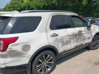 2016 Ford Explorer Platinum z VIN 1FM5K8HT1GGC31323, wystawiony jako IAAI lot #42423088 z przebiegiem 179 246 mil mil oraz . Historia ofert i sprzedaży dostępna na DreamBid. Obrazek 14.
