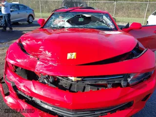 2018 Chevrolet Camaro 1LT with VIN 1G1FB1RS2J0152743, listed as a IAAI auction lot 40817580 with 1 mi miles. Bid and sale history available at carsss.com. Image 10.