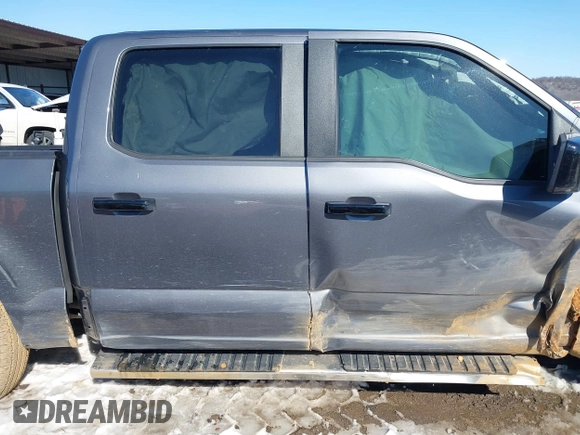 2021 Ford F-150 XL z VIN 1FTEW1C51MFC94173, wystawiony jako IAAI lot #41628222 z przebiegiem 23 266 mil mil oraz . Historia ofert i sprzedaży dostępna na DreamBid. Obrazek 14.
