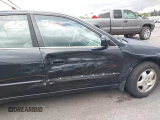 2000 Honda Accord EX с VIN 1HGCG1659YA018277, выставлен на аукционе IAAI как лот 42334541 с пробегом 243 362 миль миль и . История ставок и продаж доступна на DreamBid. Изображение 6.