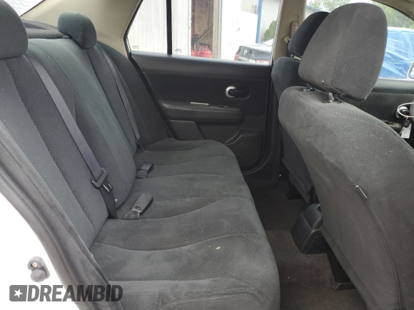2011 Nissan Versa S z VIN 3N1BC1AP6BL449094, wystawiony jako Copart lot #62844835 z przebiegiem 166 749 mil mil oraz Szkoda całkowita • Salvage title. Historia ofert i sprzedaży dostępna na DreamBid. Obrazek 10.
