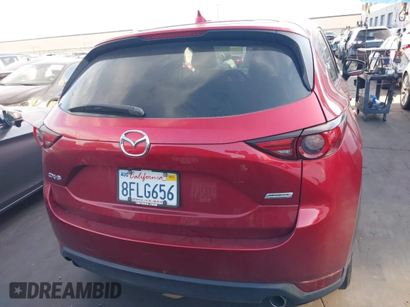 2018 Mazda CX-5 Grand Touring with VIN JM3KFBDM2J0333017, listed as a IAAI auction lot 41850431 with 85,000 mi miles. Bid and sale history available at carsss.com. Image 17.