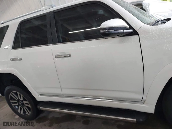 2016 Toyota 4Runner Limited with VIN JTEBU5JR7G5326541, listed as a IAAI auction lot 41729086 with 80,611 mi miles. Bid and sale history available at carsss.com. Image 13.
