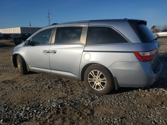 2013 Honda Odyssey EX-L with VIN 5FNRL5H62DB040656, listed as a Copart auction lot 44056935 with 227,510 mi miles and Salvage Title. Bid and sale history available at carsss.com. Image 2.