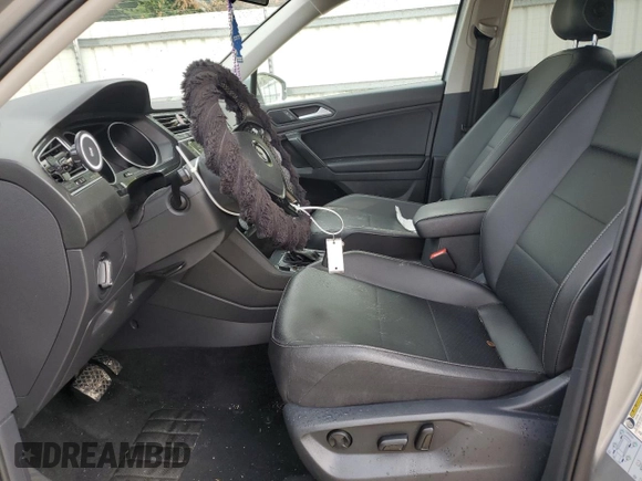 2021 Volkswagen Tiguan SE z VIN 3VV3B7AX3MM114350, wystawiony jako Copart lot #58777075 z przebiegiem 87 554 mil mil oraz Szkoda całkowita • Salvage title. Historia ofert i sprzedaży dostępna na DreamBid. Obrazek 8.