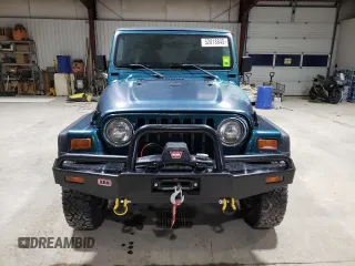 1998 Jeep Wrangler SE with VIN 1J4FY29P5WP742855, listed as a Copart auction lot 52818845 with 196,902 mi miles and Clean Title. Bid and sale history available at carsss.com. Image 5.