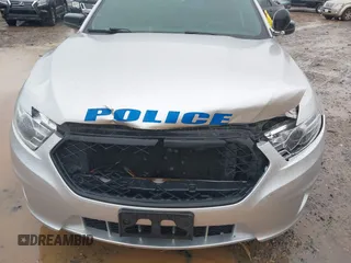 2015 Ford Police Interceptor с VIN 1FAHP2MK8FG190240, выставлен на аукционе IAAI как лот 41570580 с пробегом 131 158 миль миль и . История ставок и продаж доступна на DreamBid. Изображение 6.
