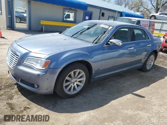 2011 Chrysler 300 C z VIN 2C3CA6CTXBH581058, wystawiony jako Copart lot #51690545 z przebiegiem 147 218 mil mil oraz Szkoda całkowita • Salvage title. Historia ofert i sprzedaży dostępna na DreamBid. Obrazek 1.