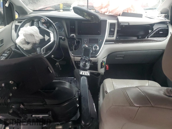 2017 Toyota Sienna XLE Auto Access Seat with VIN 5TDYZ3DCXHS812316, listed as a Copart auction lot 44777795 with 150,079 mi miles and Non Repairable. Bid and sale history available at carsss.com. Image 8.