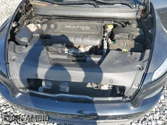 2015 Jeep Cherokee Latitude with VIN 1C4PJMCB0FW768017, listed as a Copart auction lot 49658105 with Not Provided miles and Clean Title. Bid and sale history available at DreamBid. Image 12.