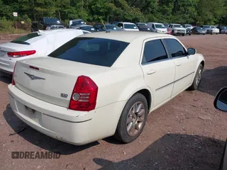 2008 Chrysler 300 Touring with VIN 2C3LA53G28H281603, listed as a IAAI auction lot 42386641 with 230,443 mi miles and . Bid and sale history available at DreamBid. Image 4.