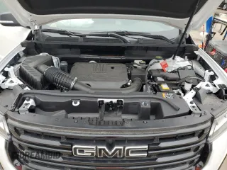 2023 GMC Acadia SLE z VIN 1GKKNKL47PZ266226, wystawiony jako Copart lot #57399065 z przebiegiem 496 mil mil oraz Czysty tytuł • Clean title. Historia ofert i sprzedaży dostępna na DreamBid. Obrazek 12.