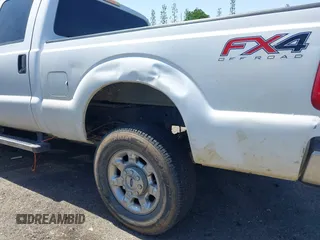 2016 Ford F-250 Lariat z VIN 1FT7W2B62GEB53132, wystawiony jako IAAI lot #42201422 z przebiegiem 71 247 mil mil oraz . Historia ofert i sprzedaży dostępna na DreamBid. Obrazek 19.