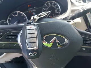 2020 Infiniti QX50 Luxe z VIN 3PCAJ5M38LF102168, wystawiony jako IAAI lot #42303489 z przebiegiem 24 910 mil mil oraz . Historia ofert i sprzedaży dostępna na DreamBid. Obrazek 11.