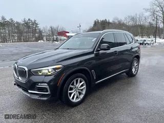 2021 BMW X5 sDrive40i with VIN 5UXCR4C04M9G59370, listed as a IAAI auction lot 41592538 with 132,083 mi miles. Bid and sale history available at carsss.com. Image 2.