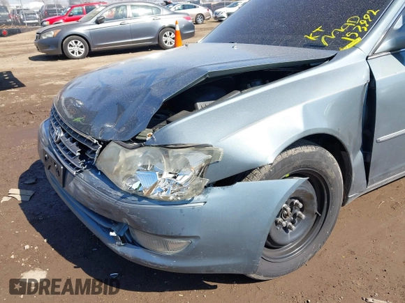 2003 Toyota Avalon XL z VIN 4T1BF28B33U293202, wystawiony jako IAAI lot #41768148 z przebiegiem 157 992 mil mil oraz . Historia ofert i sprzedaży dostępna na DreamBid. Obrazek 6.
